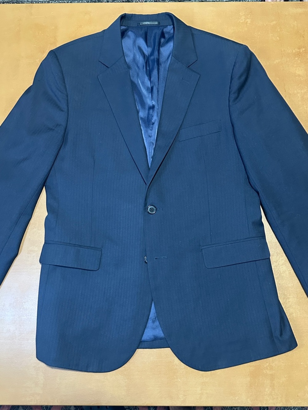 Custom Men's Navy Single-Breasted Suit Jacket - Classic Tailored Look
